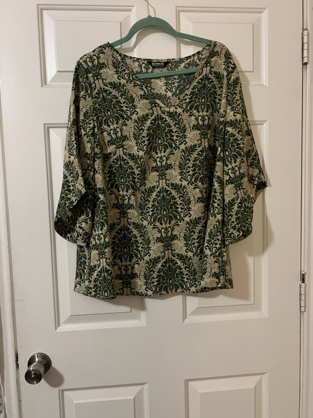 BloomChic Green and Cream Damask V-Neck Tunic Top